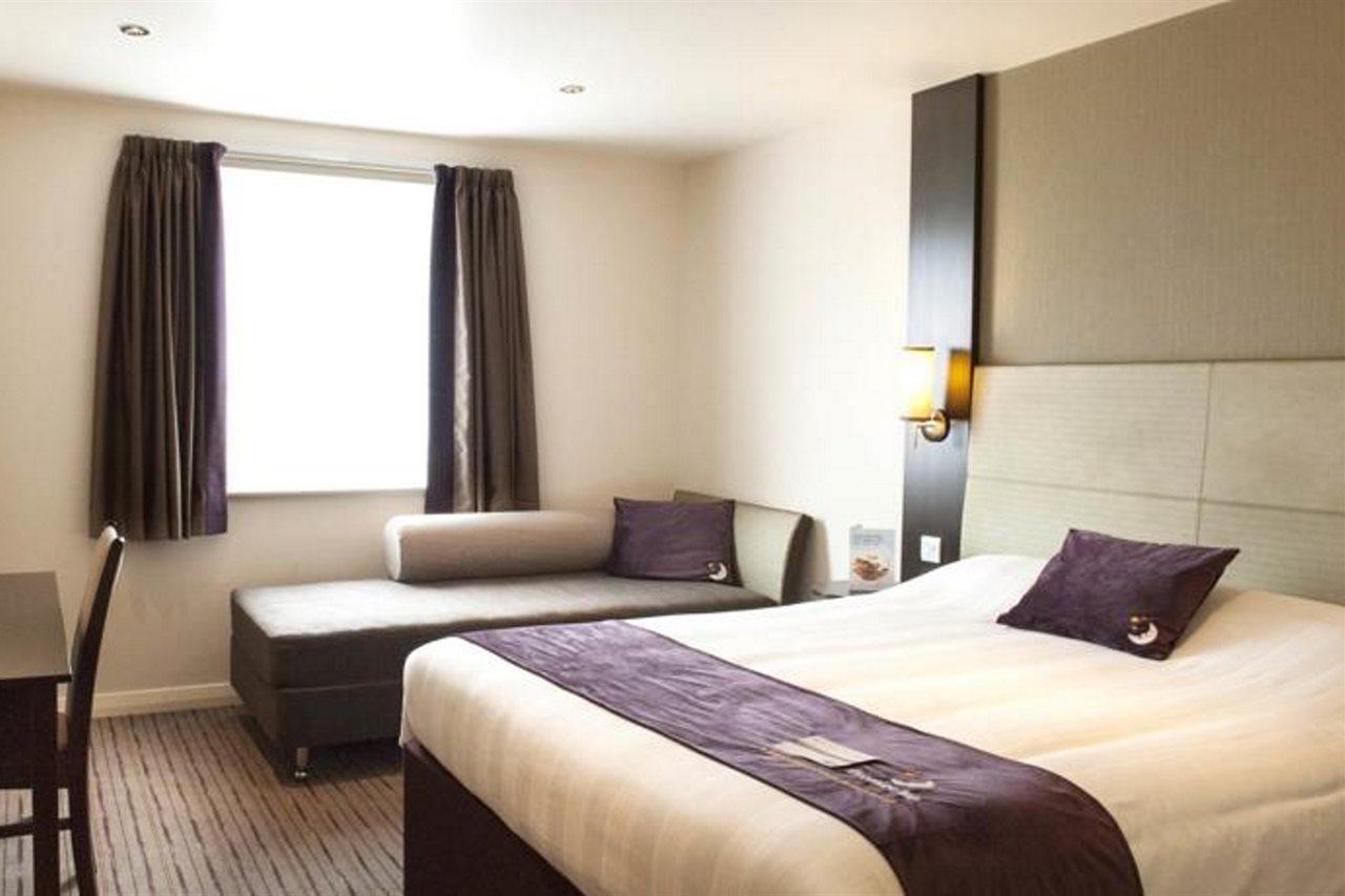 Premier Inn Milton Keynes South Zewnętrze zdjęcie